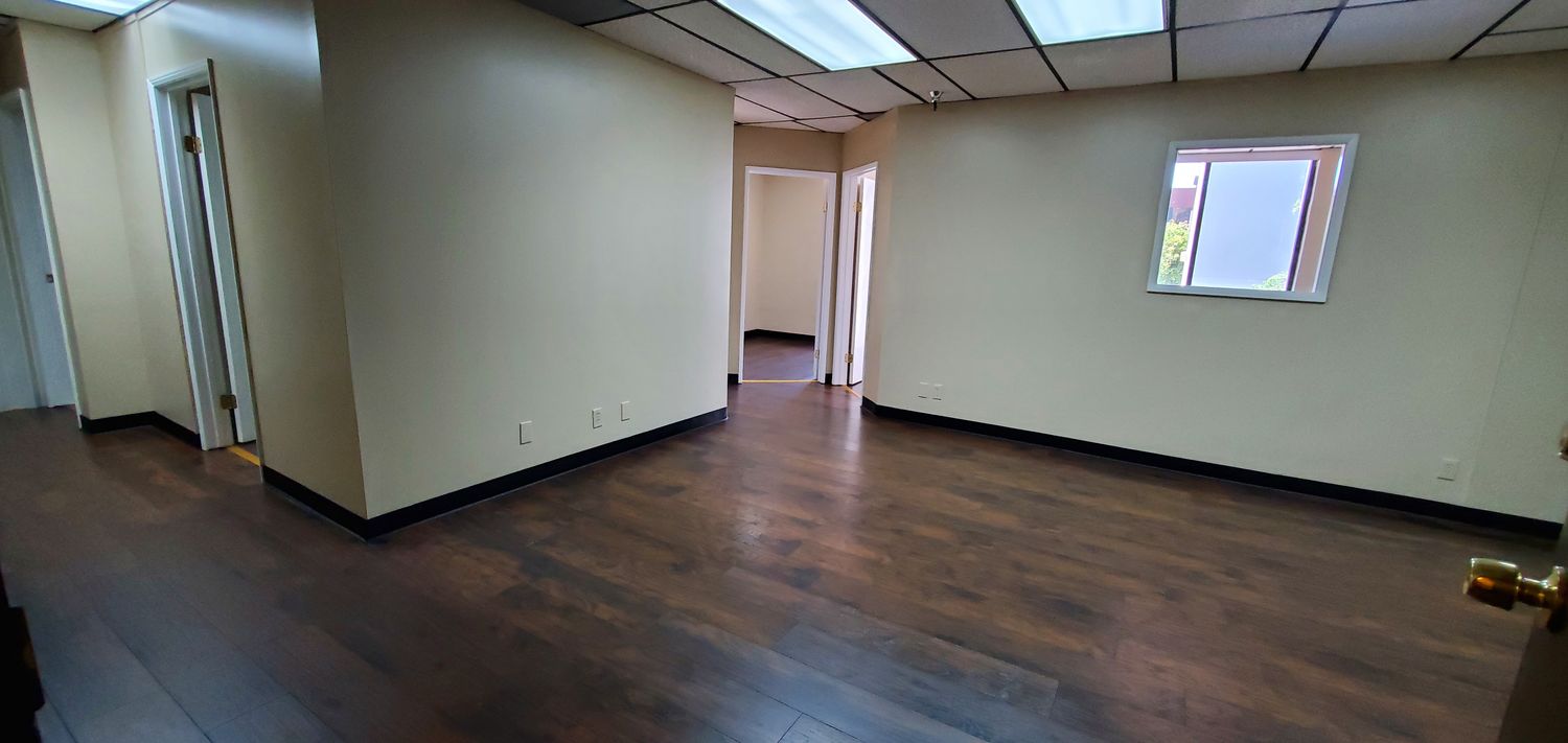 4 Private offices, open space. For lease by owner.
